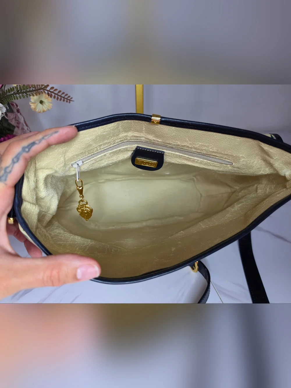 RARE Vintage Gucci Flora Canvas Summer Crossbody Bag | Perfect Summer Bag ✨️🩷🦋